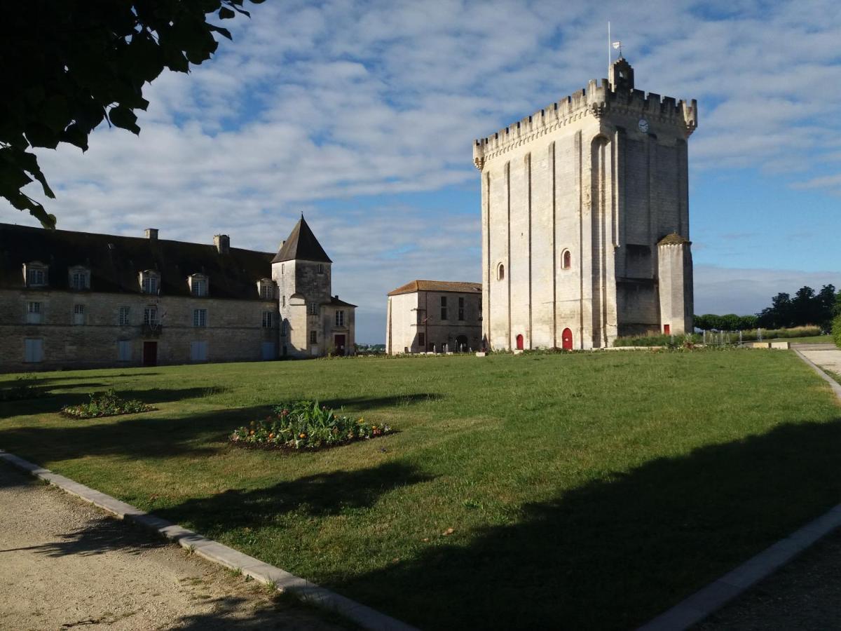 Le Clos Des Passiflores Понс Екстериор снимка